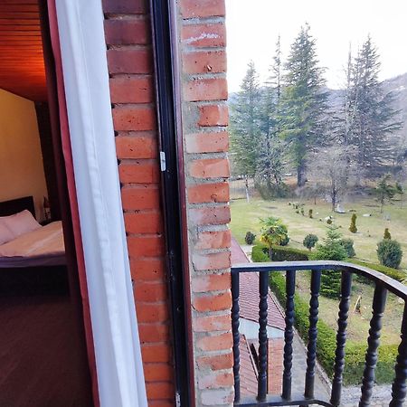 Chateau Chikovani Hotel Gordi Ngoại thất bức ảnh