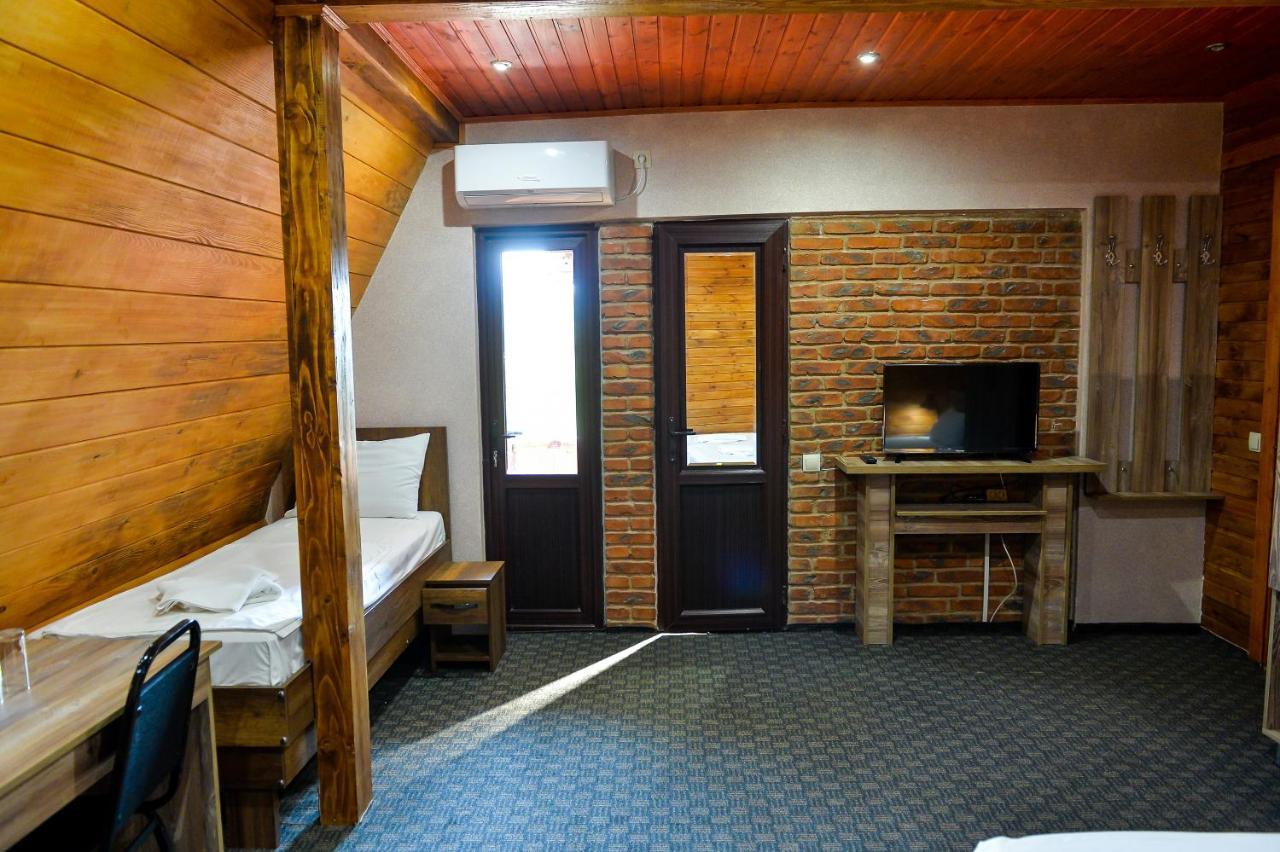 Chateau Chikovani Hotel Gordi Ngoại thất bức ảnh
