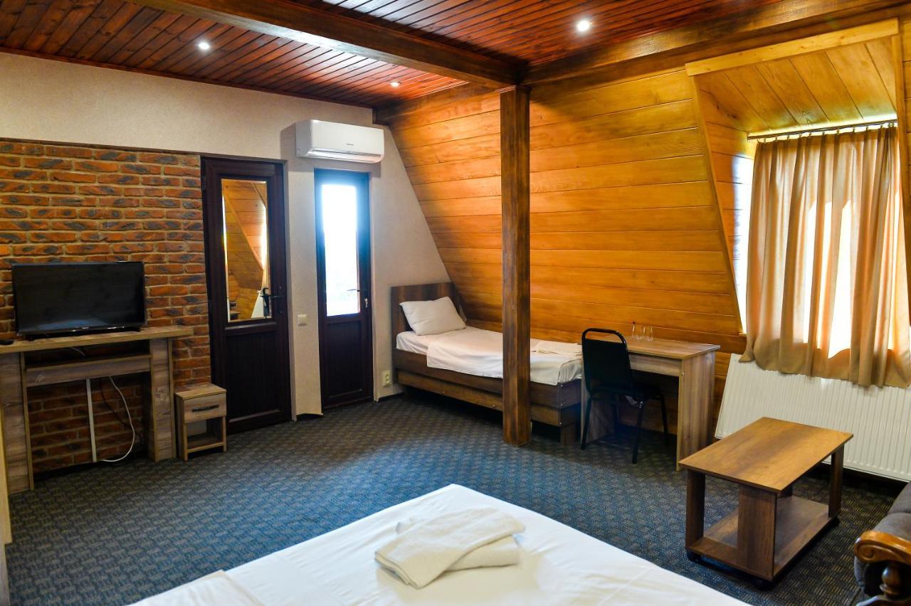 Chateau Chikovani Hotel Gordi Ngoại thất bức ảnh