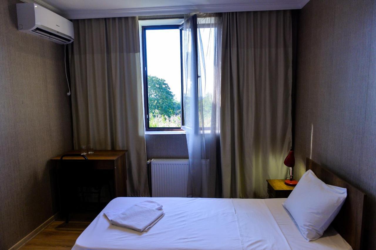Chateau Chikovani Hotel Gordi Ngoại thất bức ảnh