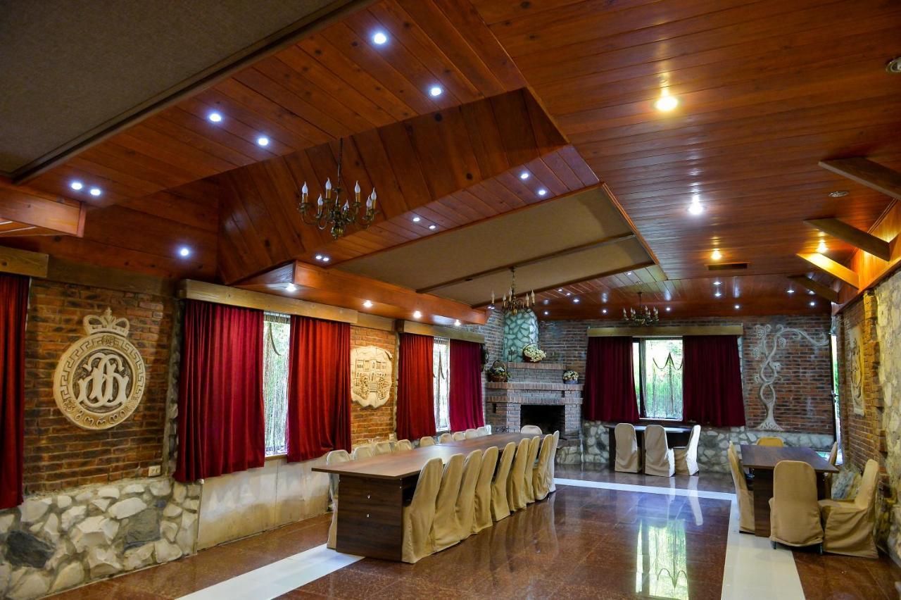 Chateau Chikovani Hotel Gordi Ngoại thất bức ảnh