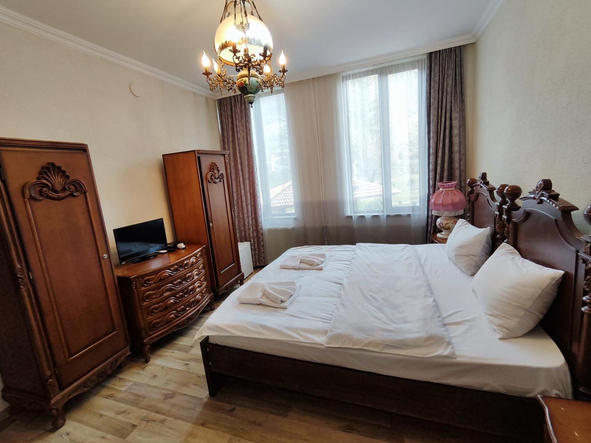 Chateau Chikovani Hotel Gordi Ngoại thất bức ảnh