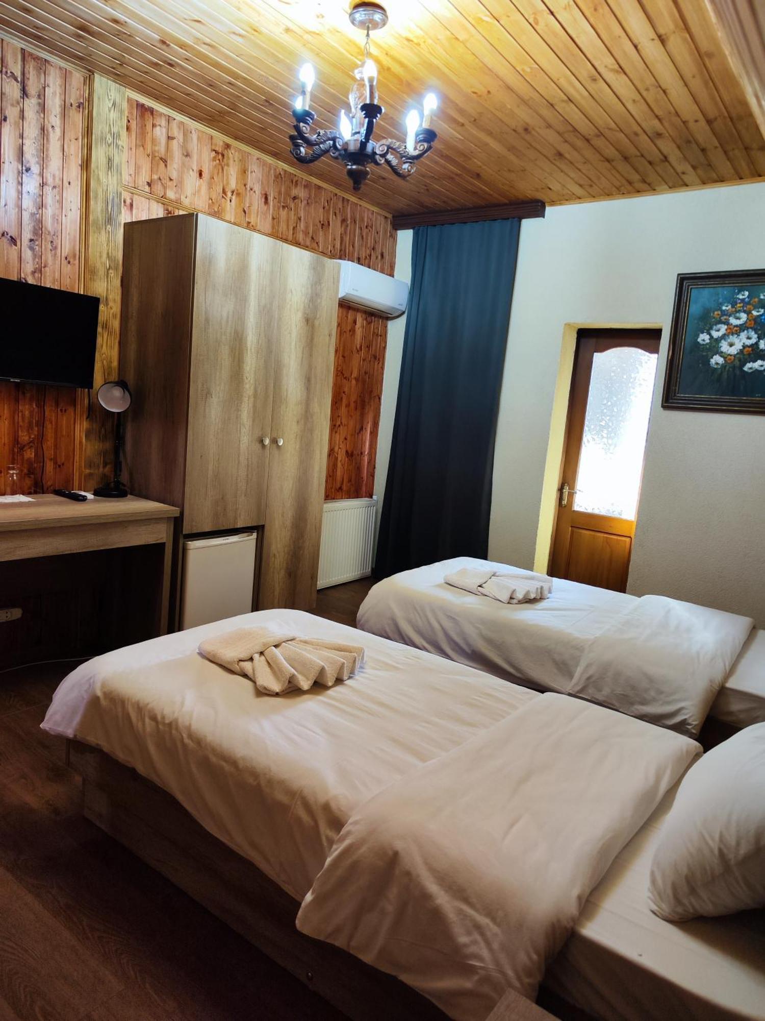 Chateau Chikovani Hotel Gordi Ngoại thất bức ảnh
