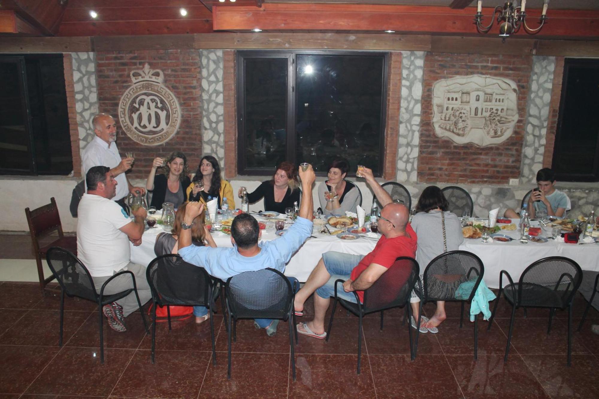 Chateau Chikovani Hotel Gordi Ngoại thất bức ảnh